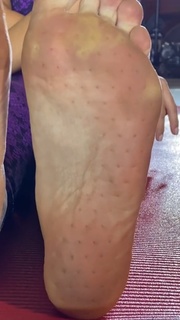 Tina Karol feet photo thumbnail