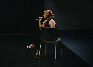 Tina Karol feet photo thumbnail