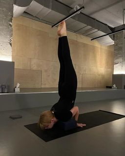 Tina Karol feet photo thumbnail