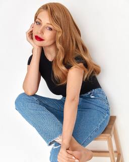 Tina Karol feet photo thumbnail