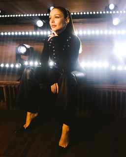 Tina Karol feet photo thumbnail