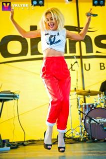 Tina Karol feet photo thumbnail