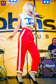 Tina Karol feet photo thumbnail