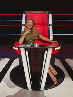 Tina Karol feet photo 3
