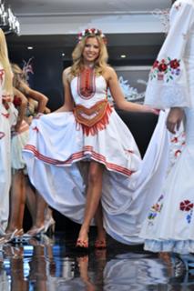 Tina Katanic feet photo 4