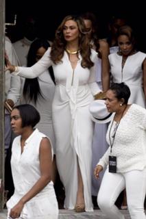 Tina Knowles feet photo 15