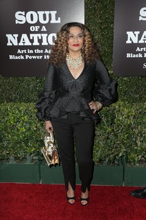 Tina Knowles feet photo 5