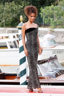 Tina Kunakey feet photo 10