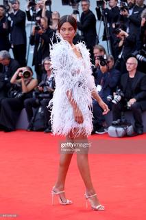 Tina Kunakey feet photo 1
