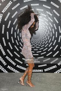 Tina Kunakey feet photo 4