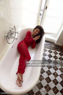 Tina Kunakey feet photo 18