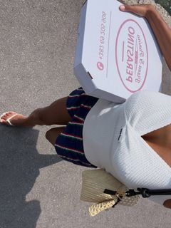 Tina Kunakey feet photo 2