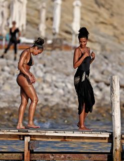 Tina Kunakey feet photo 1