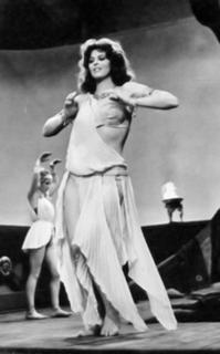 Tina Louise feet photo thumbnail