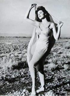 Tina Louise feet photo thumbnail