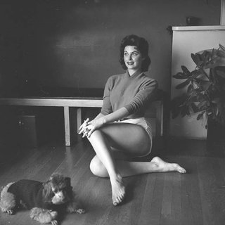 Tina Louise feet photo thumbnail