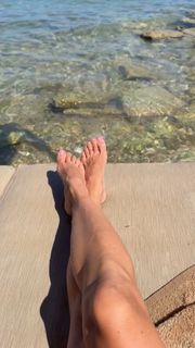 Tina O'Brien feet photo thumbnail