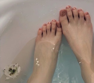 Tina Tamashiro feet photo 10