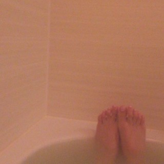 Tina Tamashiro feet photo 9