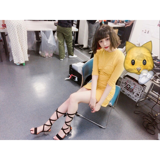Tina Tamashiro feet photo 5