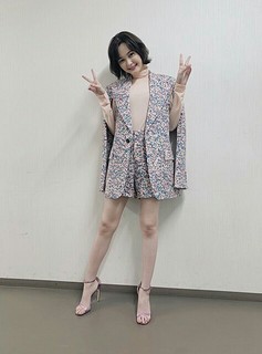 Tina Tamashiro feet photo 12