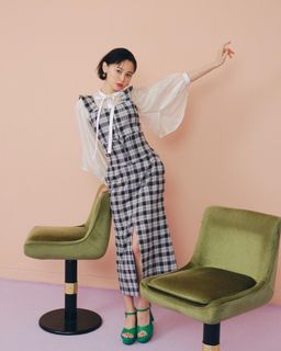 Tina Tamashiro feet photo 7