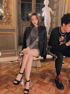 Tina Tamashiro feet photo 9