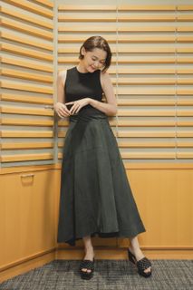 Tina Tamashiro feet photo 1