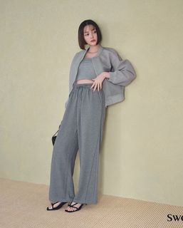 Tina Tamashiro feet photo 20