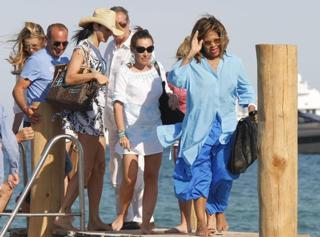 Tina Turner feet photo thumbnail