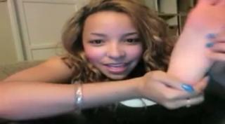 Tinashe feet photo thumbnail