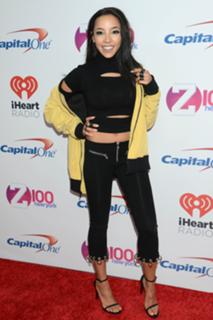 Tinashe feet photo thumbnail