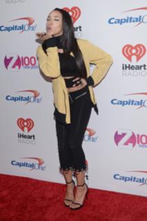 Tinashe feet photo thumbnail