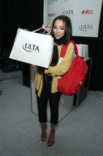 Tinashe feet photo thumbnail