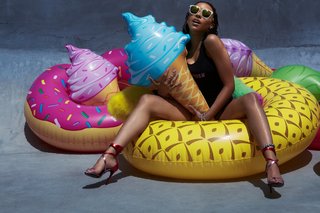 Tinashe feet photo thumbnail