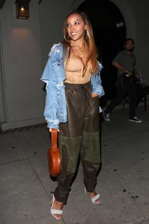 Tinashe feet photo thumbnail