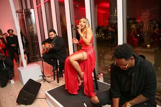 Tinashe feet photo thumbnail