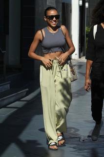 Tinashe feet photo thumbnail
