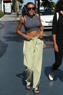 Tinashe feet photo thumbnail