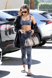 Tinashe feet photo thumbnail