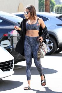 Tinashe feet photo thumbnail