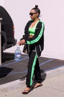 Tinashe feet photo thumbnail
