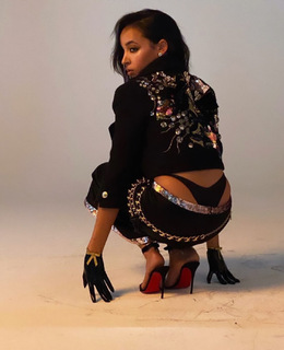 Tinashe feet photo thumbnail