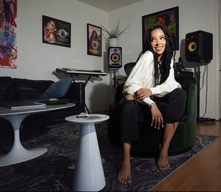 Tinashe feet photo thumbnail