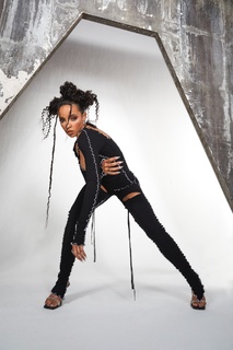 Tinashe feet photo thumbnail