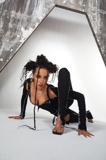 Tinashe feet photo thumbnail