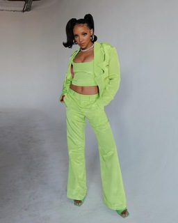 Tinashe feet photo thumbnail