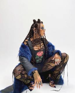 Tinashe feet photo thumbnail