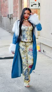 Tinashe feet photo thumbnail