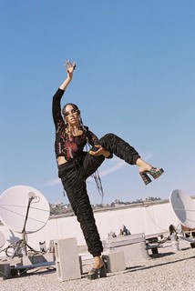 Tinashe feet photo thumbnail